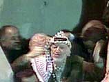 Палестинский лидер Ясир Арафат, вокруг резиденции которого в Рамаллахе скапливаются израильские войска, призвал "четверку" международных посредников (США, Россию, ЕС и ООН) "срочно вмешаться в события и спасти мирный процесс"