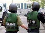 В Германии полицейские взяли штурмом дом - в нем найдено 2 трупа В Германии полицейские взяли штурмом дом - в нем найдено 2 трупа