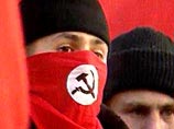 Национал-большевики приковали себя наручниками в поезде Москва-Калининград Национал-большевики приковали себя наручниками в поезде Москва-Калининград