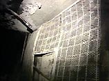 Корреспондент издания объехал на автомобиле вдоль высокой бетонной ограды тюрьмы, расположенной в 25 км к югу от города Эр-Рияда, и обнаружил большой пролом Корреспондент издания объехал на автомобиле вдоль высокой бетонной ограды тюрьмы, расположенной в 25 км к югу от города Эр-Рияда, и обнаружил большой пролом