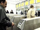 Как сообщили во вторник в пресс-службе столичной прокуратуры, на протяжении продолжительного времени прокуратура требовала от Московской железной дороги отменить свое решение об установке на вокзалах и станциях турникетов на выход пассажиров Как сообщили во вторник в пресс-службе столичной прокуратуры, на протяжении продолжительного времени прокуратура требовала от Московской железной дороги отменить свое решение об установке на вокзалах и станциях турникетов на выход пассажиров