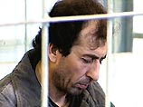 Обвиняемый признал свою вину частично. Он заявил, что практически не принимал участие в боевых действиях. В ополчение по призыву правительства Ичкерии он вступил в 1994 году, воевал в Грозном Обвиняемый признал свою вину частично. Он заявил, что практически не принимал участие в боевых действиях. В ополчение по призыву правительства Ичкерии он вступил в 1994 году, воевал в Грозном