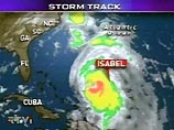 Руководство министерства обороны США опасаясь урагана "Изабель", который в ближайшие дни грозит обрушиться на Восточное побережье страны, переводят военную технику в районы, где стихия не сможет нанести ей ущерб