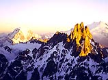 На Эльбрусе на высоте 3800 метров найден погибший 75-летний альпинист