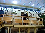 Сегодня сдавал экзамены так называемый аварийный экипаж станции "Мир". Он должен отправиться на орбиту, если с комплексом в оставшееся до его затопления время произойдут какие-либо неприятности Сегодня сдавал экзамены так называемый аварийный экипаж станции "Мир". Он должен отправиться на орбиту, если с комплексом в оставшееся до его затопления время произойдут какие-либо неприятности