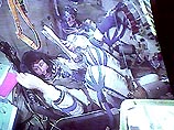 Геннадий Падалка и Николай Бударин показывали экзаменационной комиссии, как они умеют подлетать к станции и выполнять с ней стыковку Геннадий Падалка и Николай Бударин показывали экзаменационной комиссии, как они умеют подлетать к станции и выполнять с ней стыковку