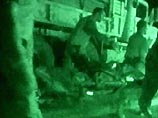 Как передало кувейтское телевидение, огонь из автоматов по военнослужащим 4-й пехотной дивизии был открыт в тот момент, когда они проводили обыск на предполагаемом складе оружия Как передало кувейтское телевидение, огонь из автоматов по военнослужащим 4-й пехотной дивизии был открыт в тот момент, когда они проводили обыск на предполагаемом складе оружия