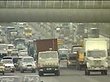 В Москве на нескольких участках Московской кольцевой автомобильной дороге (МКАД) значительно затруднено движение автотранспорта. Об этом сообщили в пятницу в ГИБДД столицы В Москве на нескольких участках Московской кольцевой автомобильной дороге (МКАД) значительно затруднено движение автотранспорта. Об этом сообщили в пятницу в ГИБДД столицы