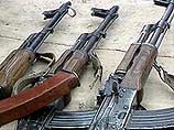 В общей сложности в руки боевиков попали три автомата Калашникова, два пистолета системы Макарова, а также боеприпасы