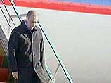 Президент России Владимир Путин, завершив пятидневный визит в США, вернулся сегодня в Москву. Об этом ИТАР-ТАСС сообщил пресс- секретарь главы государства Алексей Громов