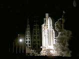 Запуск ракеты-носителя Ariane-5 с европейской автоматической космической станцией SMART-1 к Луне состоялся примерно в 03:15 мск воскресенье с космодрома в Куру во Французской Гвиане