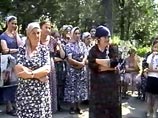 В Грозном прошел митинг протеста против похищения 19-летней девушки В Грозном прошел митинг протеста против похищения 19-летней девушки