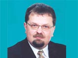 Титула "Учитель России 2003 года" удостоен преподаватель истории из Санкт-Петербурга Игорь Карачевцев