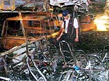 Как минимум, 53 школьника погибли поздно вечером в среду в результате лобового столкновения туристического автобуса с контейнеровозом недалеко от города Ситубондо в индонезийской провинции Восточная Ява