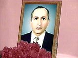 После церемонии вручения награды главком сообщил журналистам, что изучаются по-прежнему три версии гибели подводной лодки "Курск": ... После церемонии вручения награды главком сообщил журналистам, что изучаются по-прежнему три версии гибели подводной лодки "Курск": ...