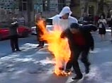 Два азербайджанца совершили самосожжение перед камерами из-за выборов