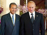 Причиной скандала, который уже принял поистине мировой масштаб, стало заявление, сделанное премьер-министром Малайзии Махатхиром Мохамадом на открывшейся встрече на высшем уровне стран-членов Организации Исламская конференция, в которой принимал участие и