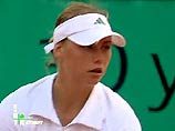 Вера Звонарева не смогла пробиться в полуфинал Swisscom Challenge Вера Звонарева не смогла пробиться в полуфинал Swisscom Challenge
