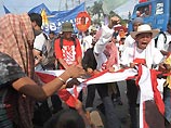 Манила встретила президента США трехтысячной демонстрацией протеста