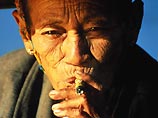 122-летний курильщик, заявивший, что секрет долголетия - в сигаретах, умер