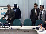 Трепашкин был одним из участников пресс-конференции в 1998 году, когда группа офицеров ФСБ обвинила руководство в организации заказных убийств Трепашкин был одним из участников пресс-конференции в 1998 году, когда группа офицеров ФСБ обвинила руководство в организации заказных убийств