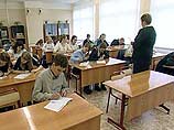 Однако кроме информации об учащихся сотрудники ФСБ ничем больше не интересовались, а в других школах Москвы подобных "антитеррористических проверок" не проводилось