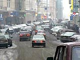 В субботу, 25 октября, в Москве ожидается облачная погода с прояснениями, местами небольшой снег, и ночью и днем на отдельных участках дорог гололедица