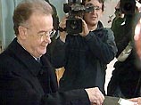 Подсчет половины бюллетеней показал, что за него проголосовало примерно 55% избирателей. Если эта тенденция сохранится, то второго тура выборов не будет Подсчет половины бюллетеней показал, что за него проголосовало примерно 55% избирателей. Если эта тенденция сохранится, то второго тура выборов не будет