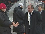 Олег Романцев подписал трехлетний контракт с "Сатурном" Олег Романцев подписал трехлетний контракт с "Сатурном"