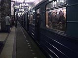 На рельсах питерского метро погиб мужчина