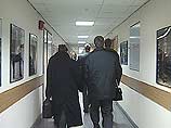 Как пояснил адвокат "Медиа-Моста" Астахов, в постановлении старшего следователя по особо важным делам Генпрокуратуры Каримова предписывалось провести обыск в служебном кабинете главного бухгалтера НТВ Розиной