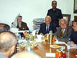 Два лидера согласились с тем, что МВД возглавит ставленник Арафата Хакам Билауи, а кандидат Куреи генерал Насер Юсеф войдет в Совет национальной безопасности