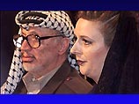 Арафат ежемесячно выдает супруге "на булавки" 100 тысяч долларов Арафат ежемесячно выдает супруге "на булавки" 100 тысяч долларов