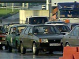  "Движение в городе сильно затруднено из-за большого количества автомобилей", - сообщил РИА "Новости" официальный представитель столичной госавтоинспекции