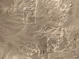 Отснятые участки марсианской поверхности по очертаниям очень напоминают дельту реки со множеством извилистых рукавов и протоков