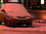 Улицы Москвы завалило снегом. ГАИ призвала водителей к бдительности Улицы Москвы завалило снегом. ГАИ призвала водителей к бдительности