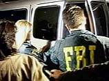 Агенты ФБР ворвались в южную башню Всемирного финансового центра (Two World Financial Center) примерно в 15:00 по местному времени и начали выводить и увозить в микроавтобусах одетых в деловые костюмы людей в наручниках