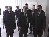 Президенты договорились не употреблять больше слова "война" или "конфликт" и приняли детальный план урегулирования ситуации с беженцами на ближайшие полгода Президенты договорились не употреблять больше слова "война" или "конфликт" и приняли детальный план урегулирования ситуации с беженцами на ближайшие полгода