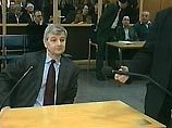 Йошка Фишер дает свидетельские показания в ходе суда над своим бывшим другом
