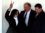 Семья поп-звезды Майкла Джексона также встала на защиту певца. По их словам, обвинения против Джексона основаны на "большой лжи"
