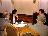 Исполняющая обязанности президента Грузии Нино Бурджанадзе издала распоряжение о созыве сессии парламента 25 ноября в 16 часов