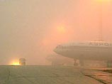 В связи с туманом в аэропорту "Внуково" ряд рейсов отправляются с задержкой, сообщил сменный начальник аэропорта