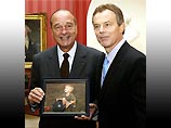 В ходе официального визита в Лондон президент Ширак гордо продемонстрировал подарок, сделанный ему частным образом: фотографию сына премьер-министра с дарственной надписью. Британские власти это захватило врасплох