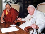 Далай-лама восхищен тем, что Папа сделал и делает во имя мира