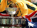 Филиппуссис играл на травяном корте в своем родном Мельбурне, выиграв на "Арене Рода Лэйвера" у Хуана-Карлоса Ферреро - 7:5, 6:3, 1:6, 2:6, 6:0. Но австралиец не был бы великим победителем, если бы не играл с травмой