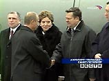 Путин вернулся из Петербурга, где встречался с лидерами Венгрии и Армении