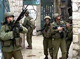 Израильская армия провела в понедельник масштабную операцию по поиску палестинских активистов в городе Рамаллах на Западном береге реки Иордан