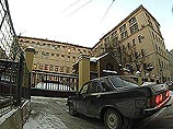 Никаких подробностей допроса не сообщается, но известно, что он связан с делом против Владимира Гусинского Никаких подробностей допроса не сообщается, но известно, что он связан с делом против Владимира Гусинского