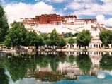 В программу визита входит также посещение столицы Тибета Лхасы и городов Чэндэ, Чэнду и Хайлар, где члены делегации ознакомятся с известными буддистскими монастырями и памятниками