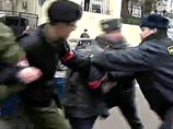 Национал-большевики захватили крышу Минюста (ФОТО, ВИДЕО) Национал-большевики захватили крышу Минюста (ФОТО, ВИДЕО)